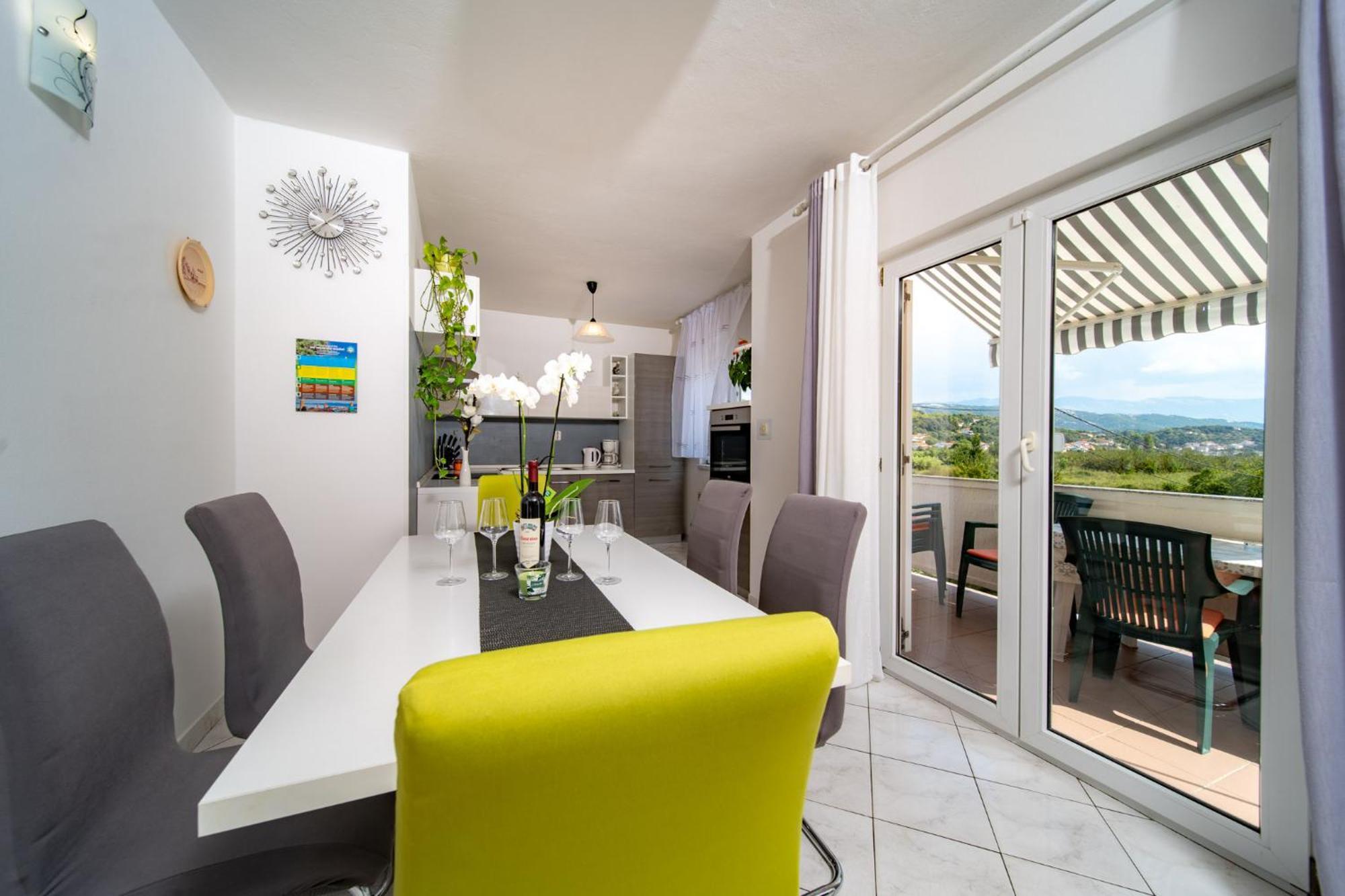 Apartments Lores Раб Екстериор снимка